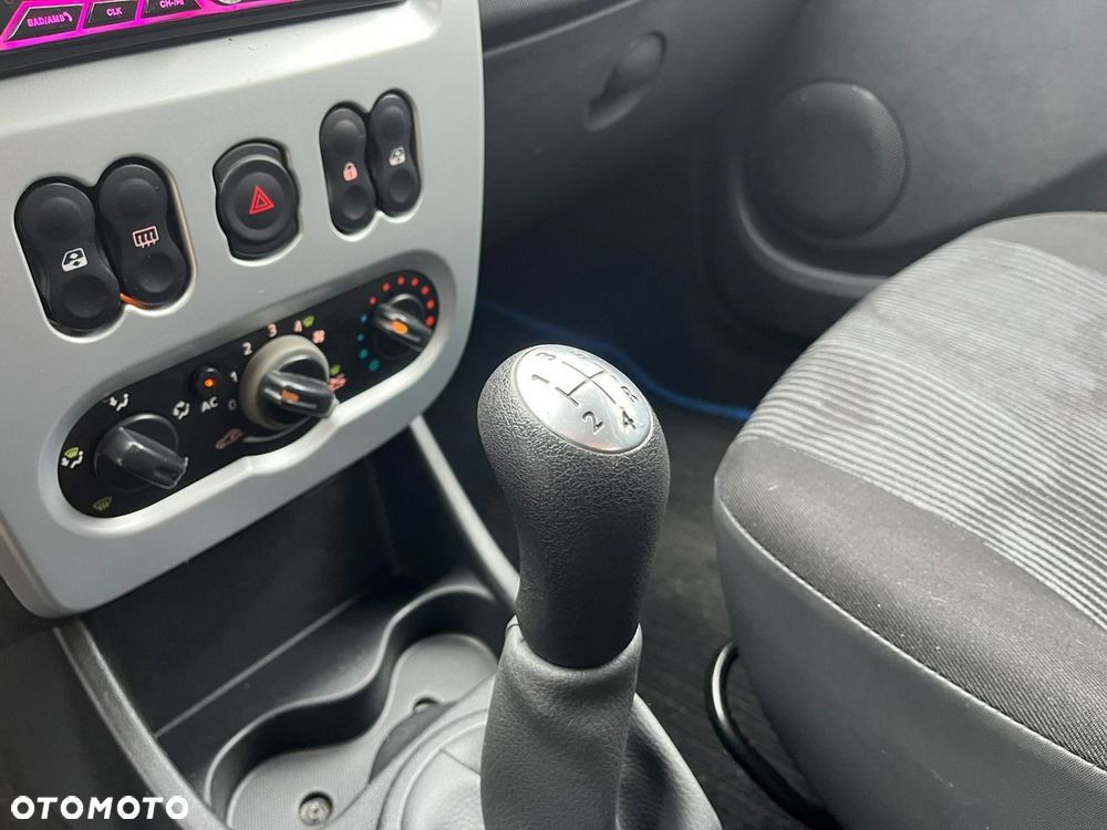 Dacia Sandero - 16