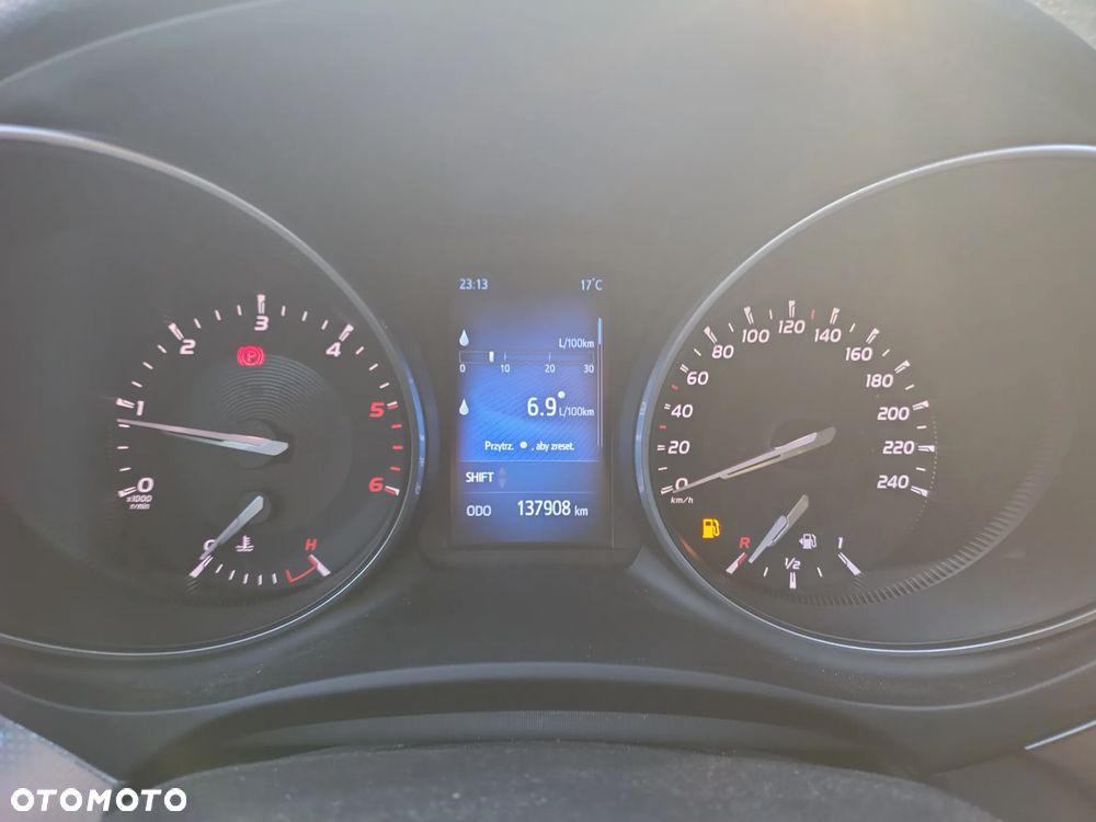 Toyota Avensis 2.0 D-4D Premium - 11