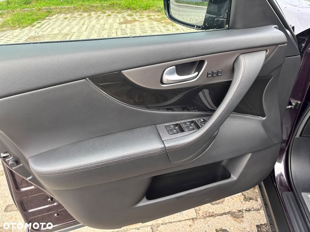 Infiniti Q70 3.0d S Premium - 14
