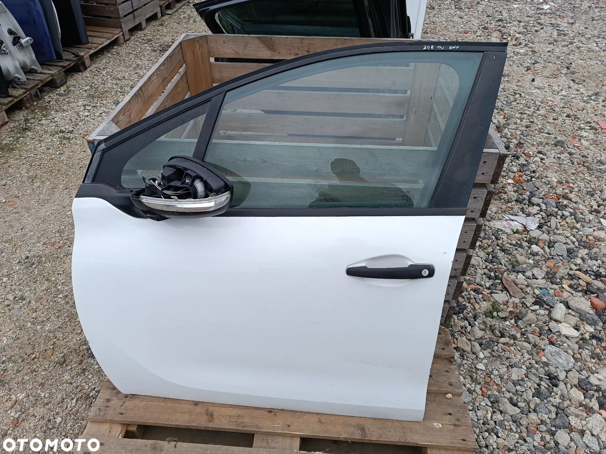 DRZWI LEWE PRZÓD LEWY PEUGEOT 208 - 1