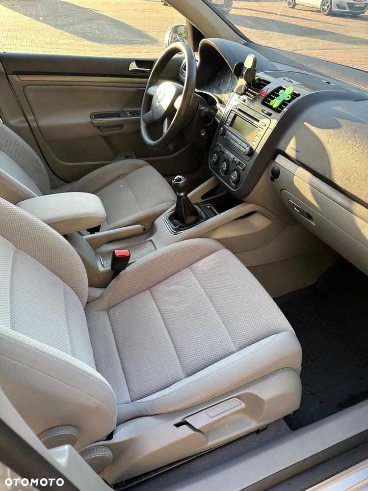 Volkswagen Golf - 9