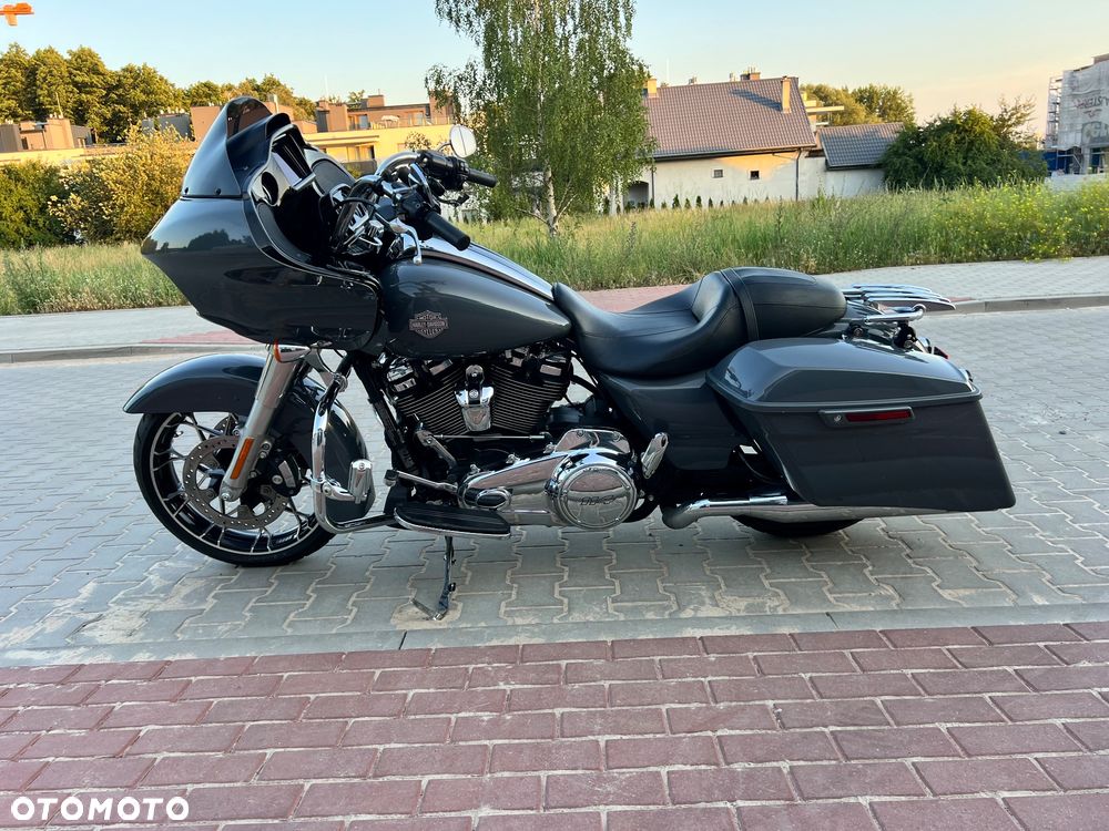 Harley-Davidson Touring Road Glide - 8
