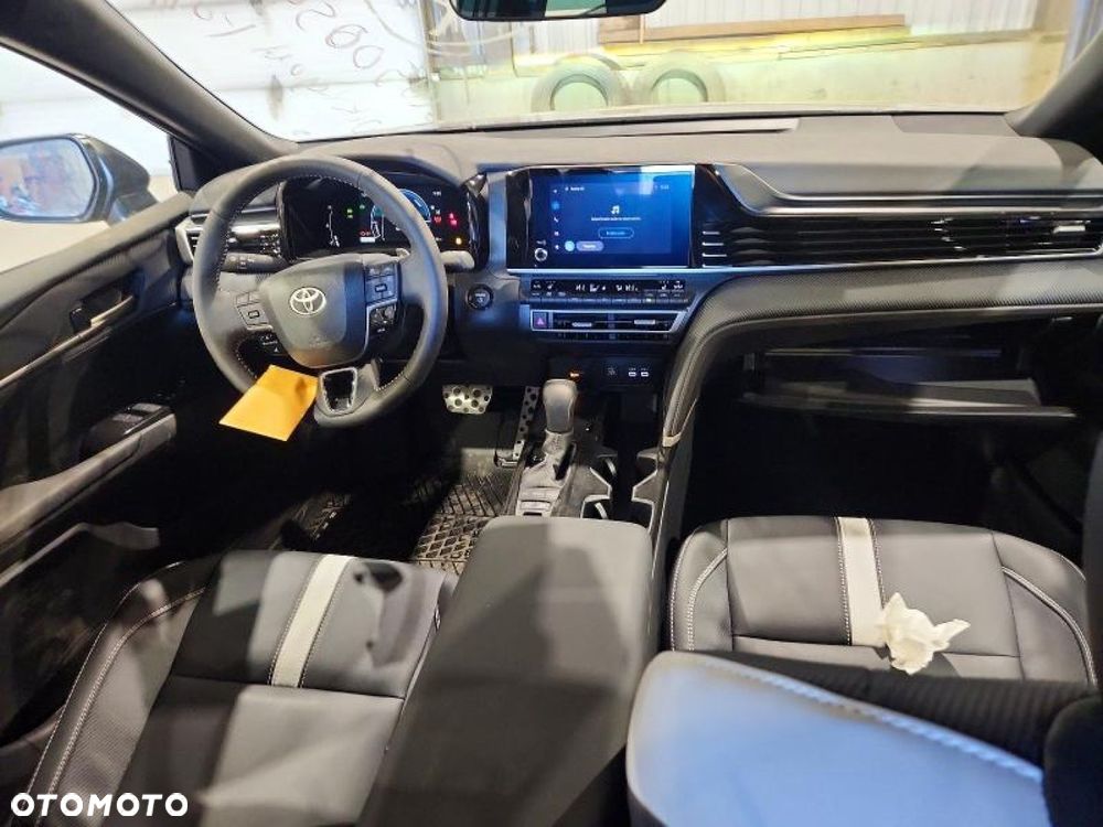 Toyota Camry - 9