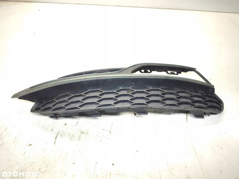 KRATKA ATRAPA ZDERZAKA LEWA AUDI A3 8V S LINE 8V3807681G 1/25 - 4
