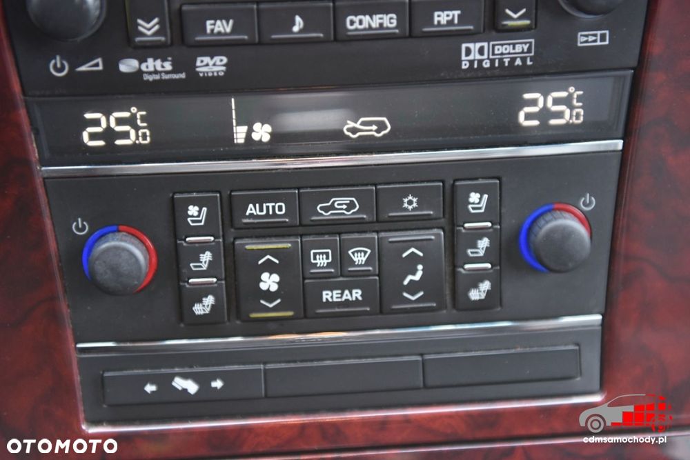 Cadillac Escalade - 32