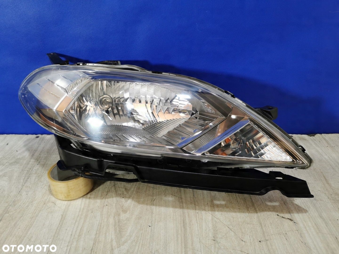 Honda FRV FR-V 05/09 lampa reflektor prawa Anglik - 1
