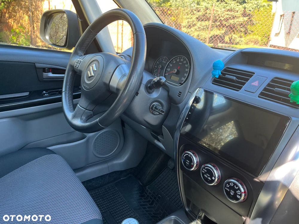 Suzuki SX4 1.6 VVT 4x2 Comfort - 32