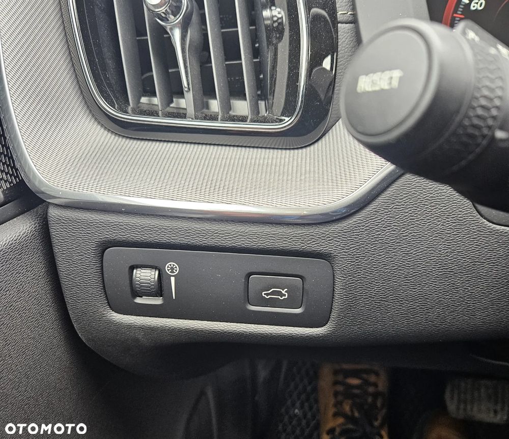 Volvo XC 60 D4 AWD Inscription - 24