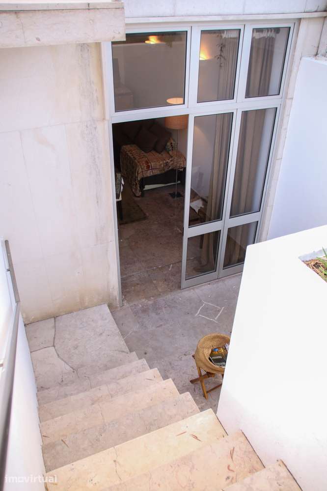 Arrendamento residencial de Moradia com Jardim em Alvalade - Grande imagem: 2/37