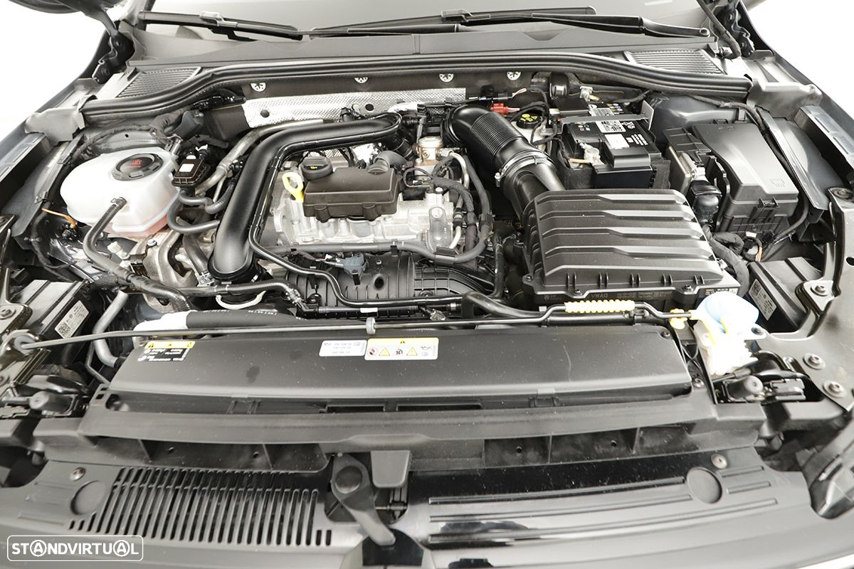 VW Golf 1.0 eTSI Life DSG - 22
