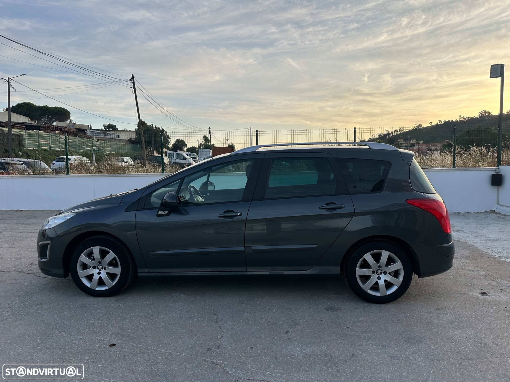 Peugeot 308 SW 1.6 HDi SE Navteq CVM6 - 9
