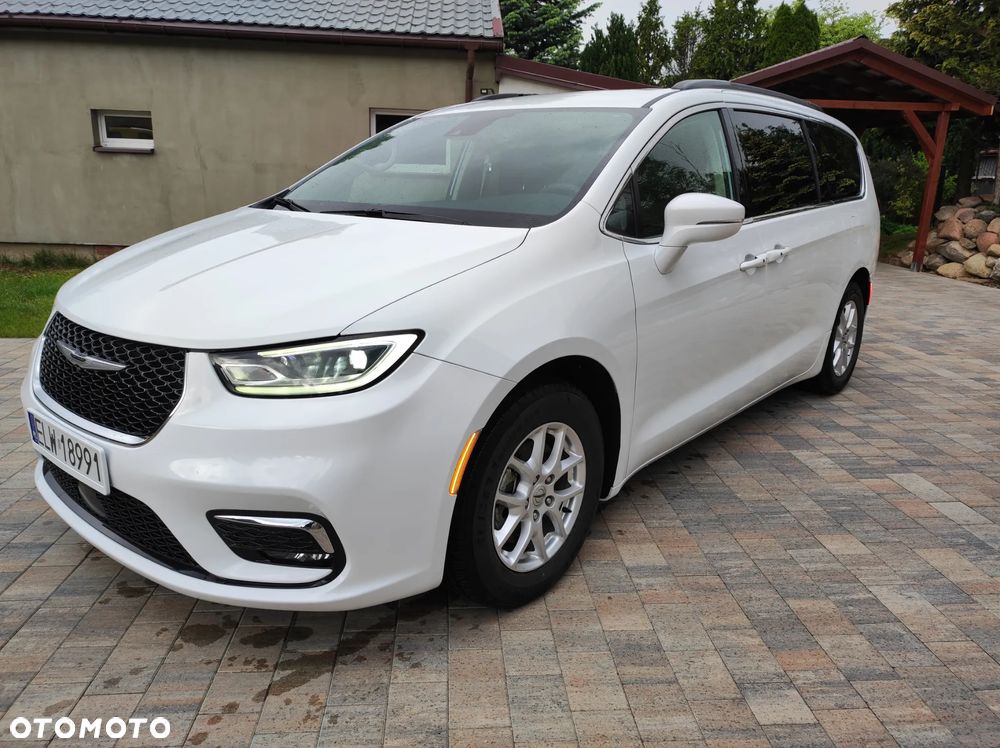 Chrysler Pacifica - 2