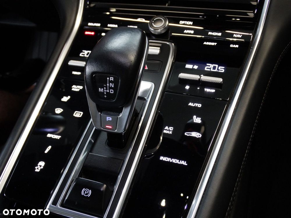 Porsche Panamera - 29