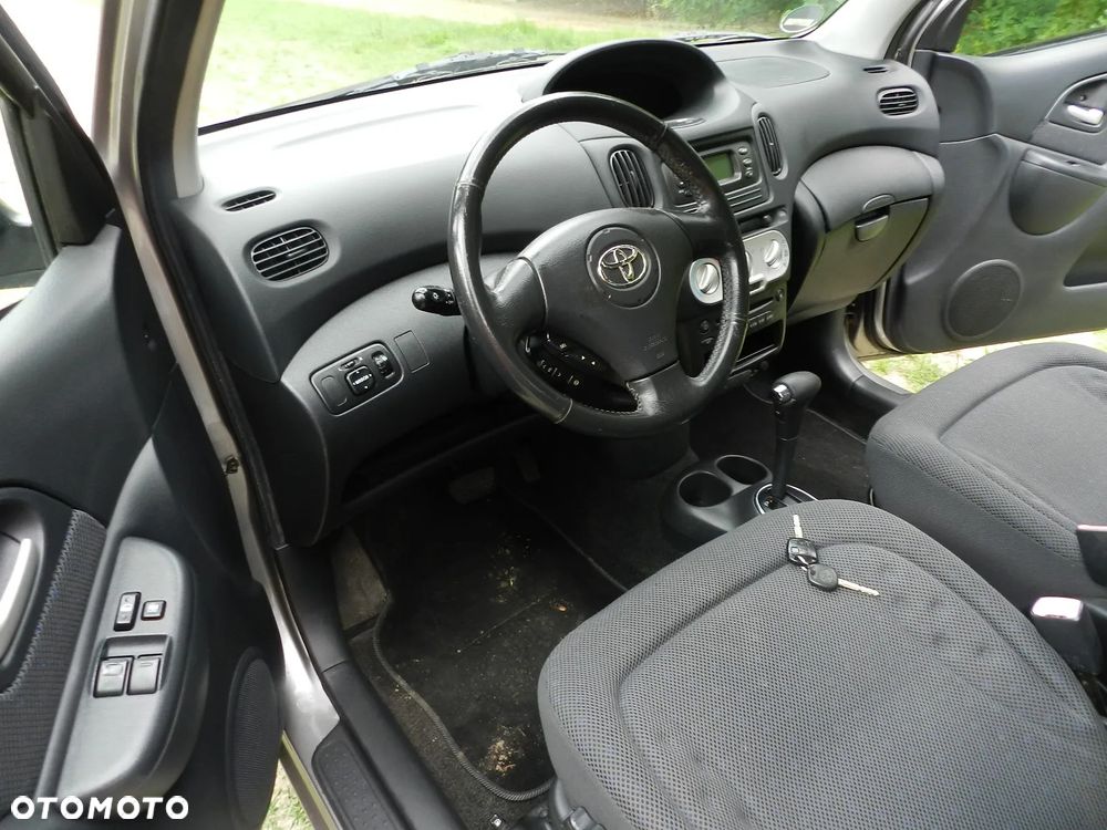 Toyota Yaris Verso 1.3 Automatik Sol - 19