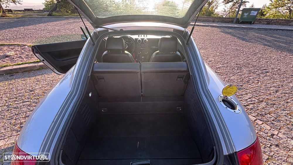 Audi TT Coupé 1.8 T S-line - 12