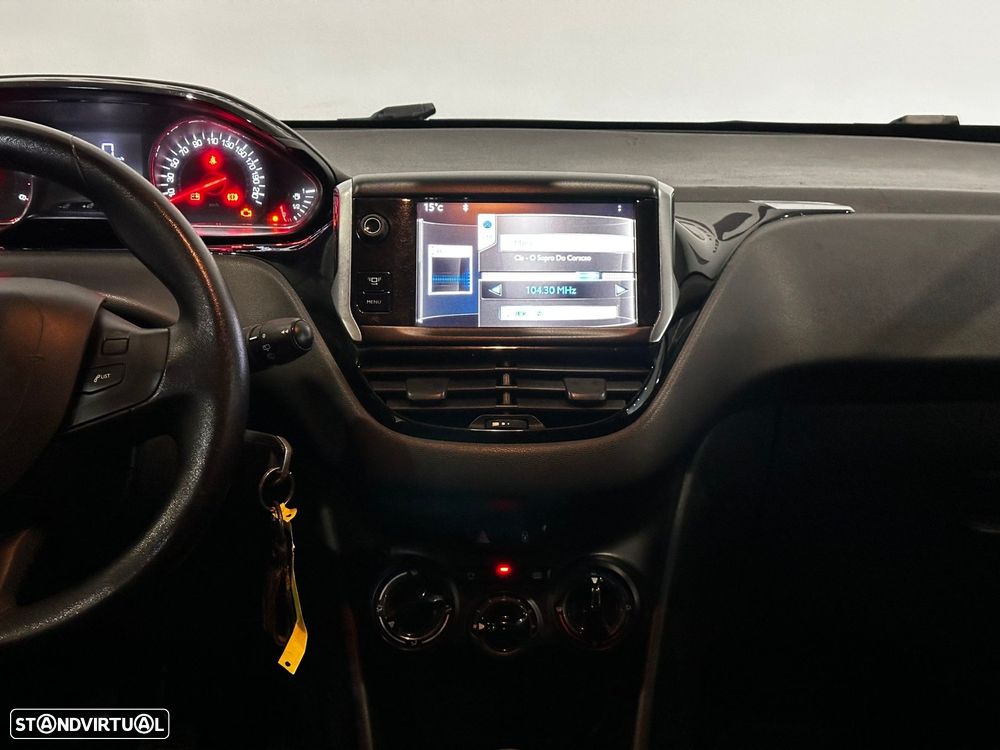 Peugeot 208 1.4 HDi - 18