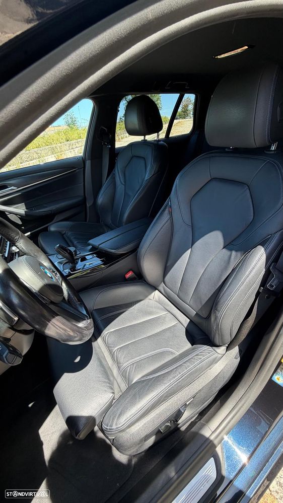 BMW 530 e Pack Desportivo M - 18