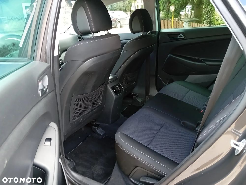 Hyundai Tucson blue 1.7 CRDi 2WD DCT Premium - 6