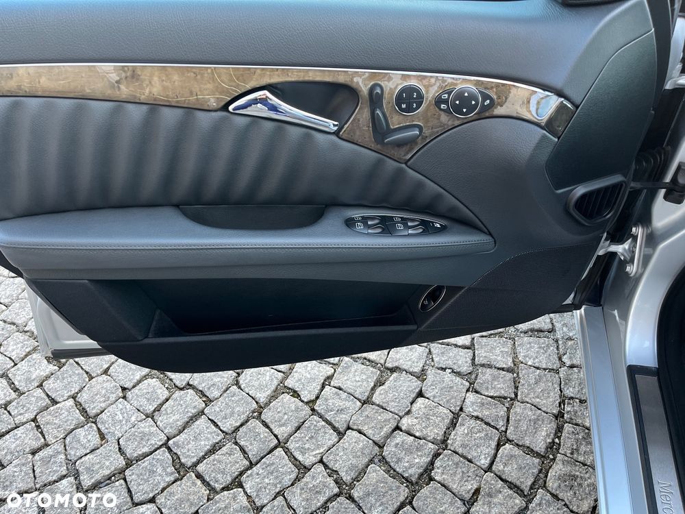 Mercedes-Benz Klasa E 350 4-Matic Avantgarde - 38