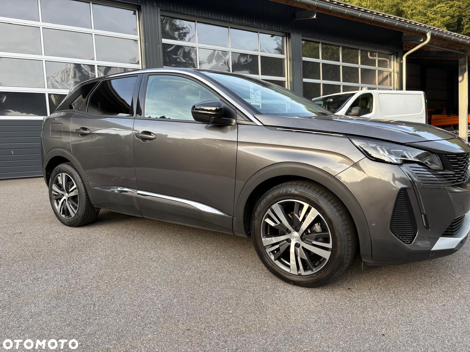 Peugeot 3008 1.2 PureTech Allure S&S - 8