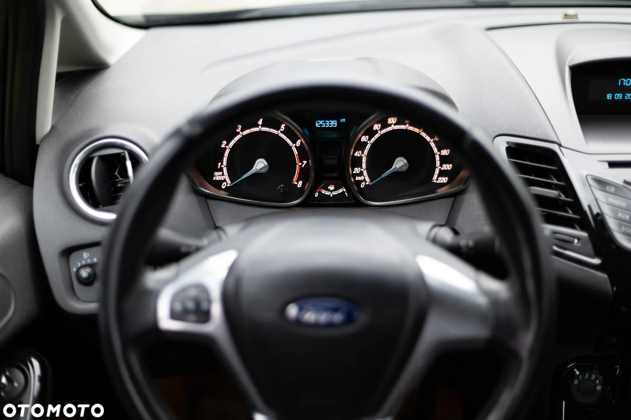 Ford Fiesta 1.0 EcoBoost Titanium - 26