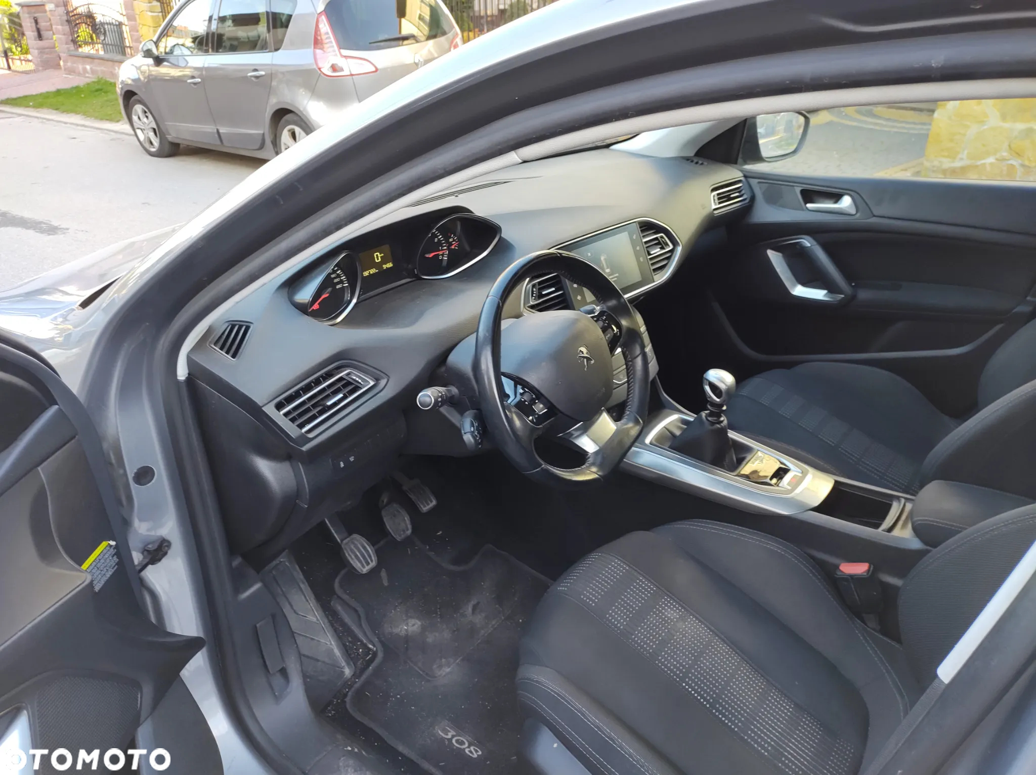 Peugeot 308 1.2 PureTech Allure S&S - 27