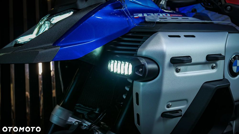 BMW R - 9