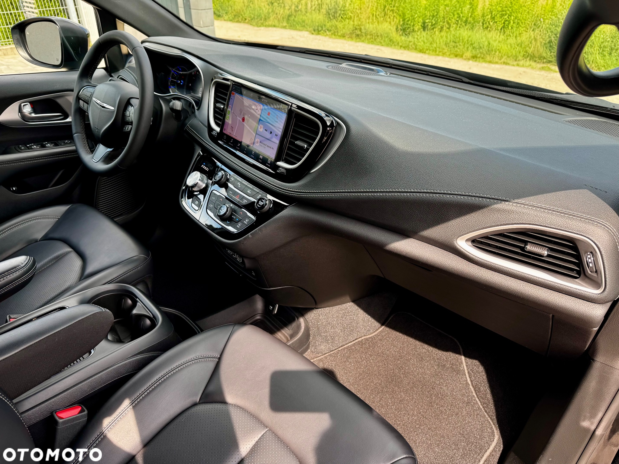 Chrysler Pacifica - 38