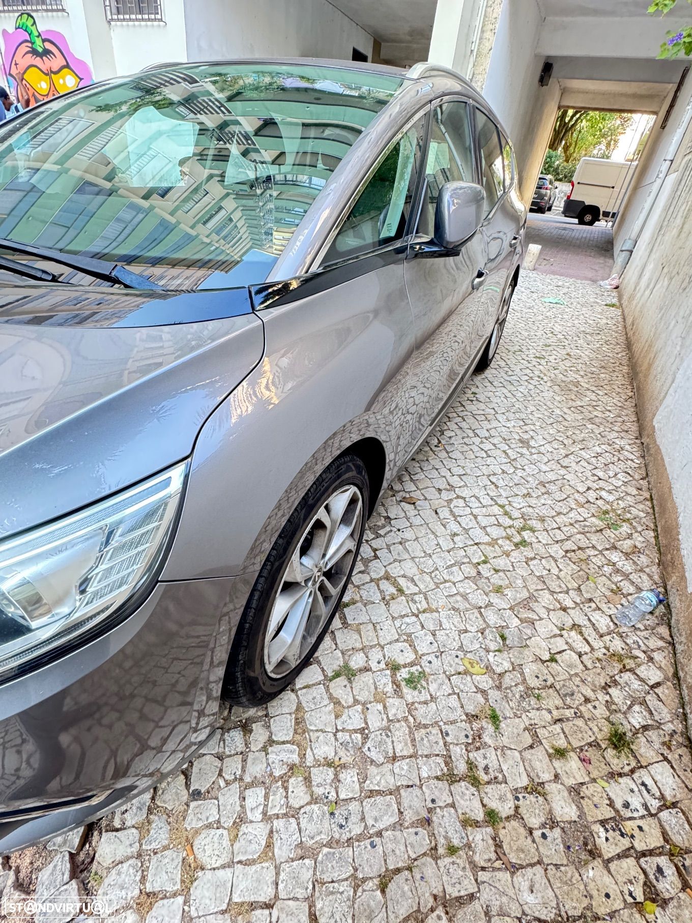 Renault Grand Scénic - 1