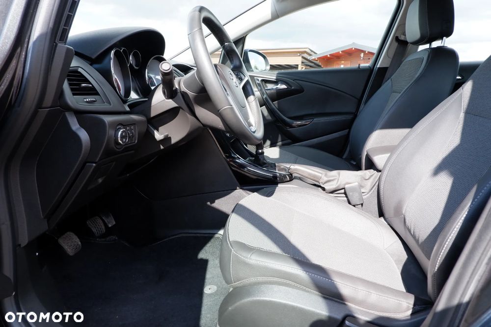 Opel Astra 1.4 Turbo Sports Tourer Style - 25