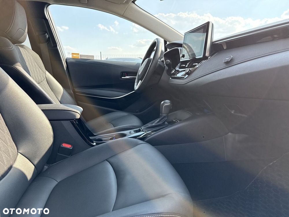 Toyota Corolla 1.8 Hybrid Executive - 9