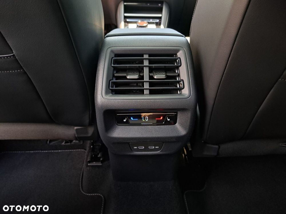 Volkswagen Tiguan - 38