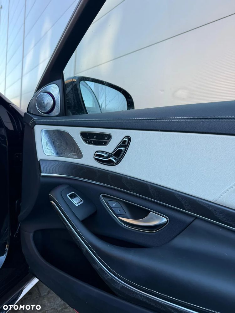 Mercedes-Benz Klasa S 560 4-Matic L 9G-TRONIC - 23