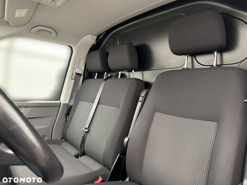 Volkswagen Transporter - 12
