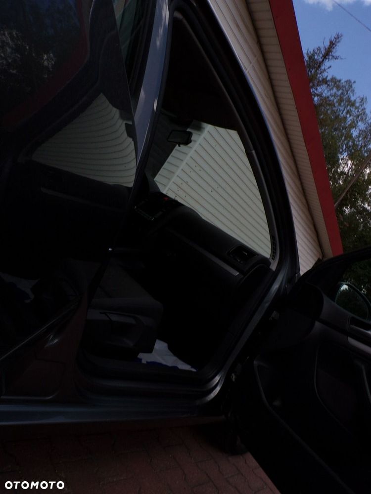 Volkswagen Golf - 29