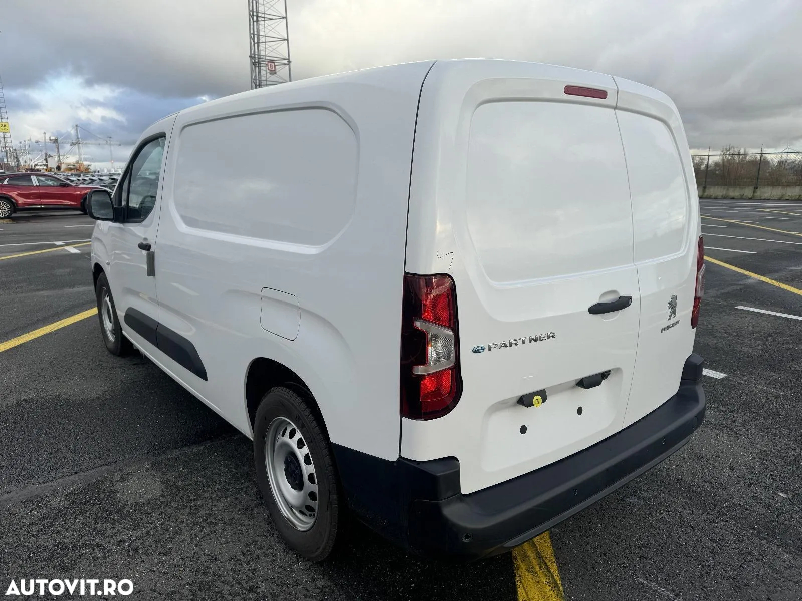 Peugeot E-PARTNER L2H1 Mid-High Grade 50kw/h AT - 7
