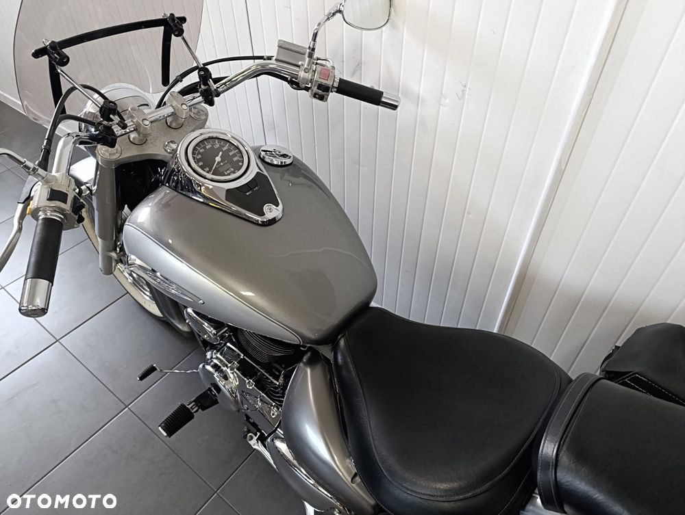Suzuki VL 800 Volusia - 10