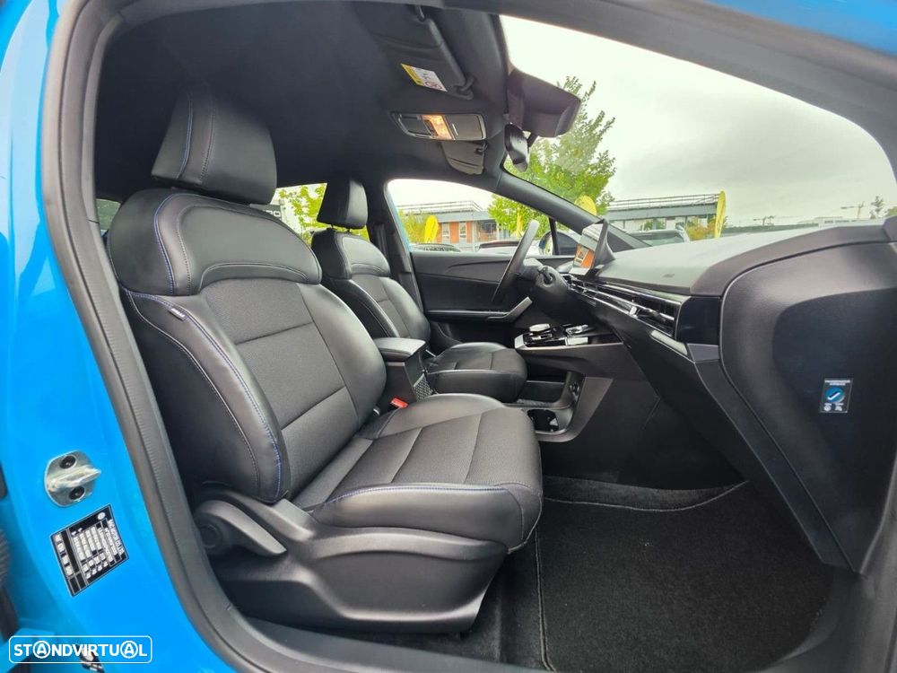 MG MG4 64 kWh Luxury - 14