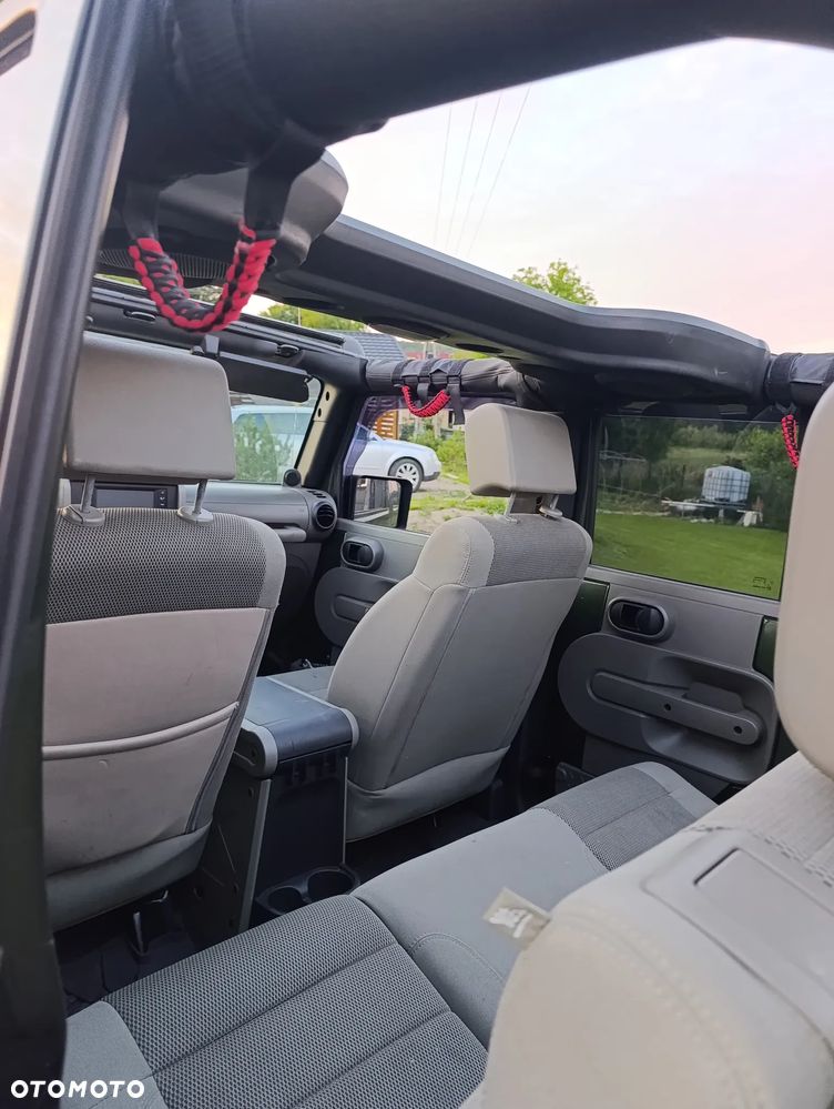 Jeep Wrangler - 24