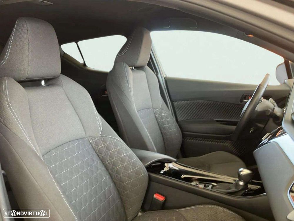 Toyota C-HR 2.0 Hybrid Square Collection - 15