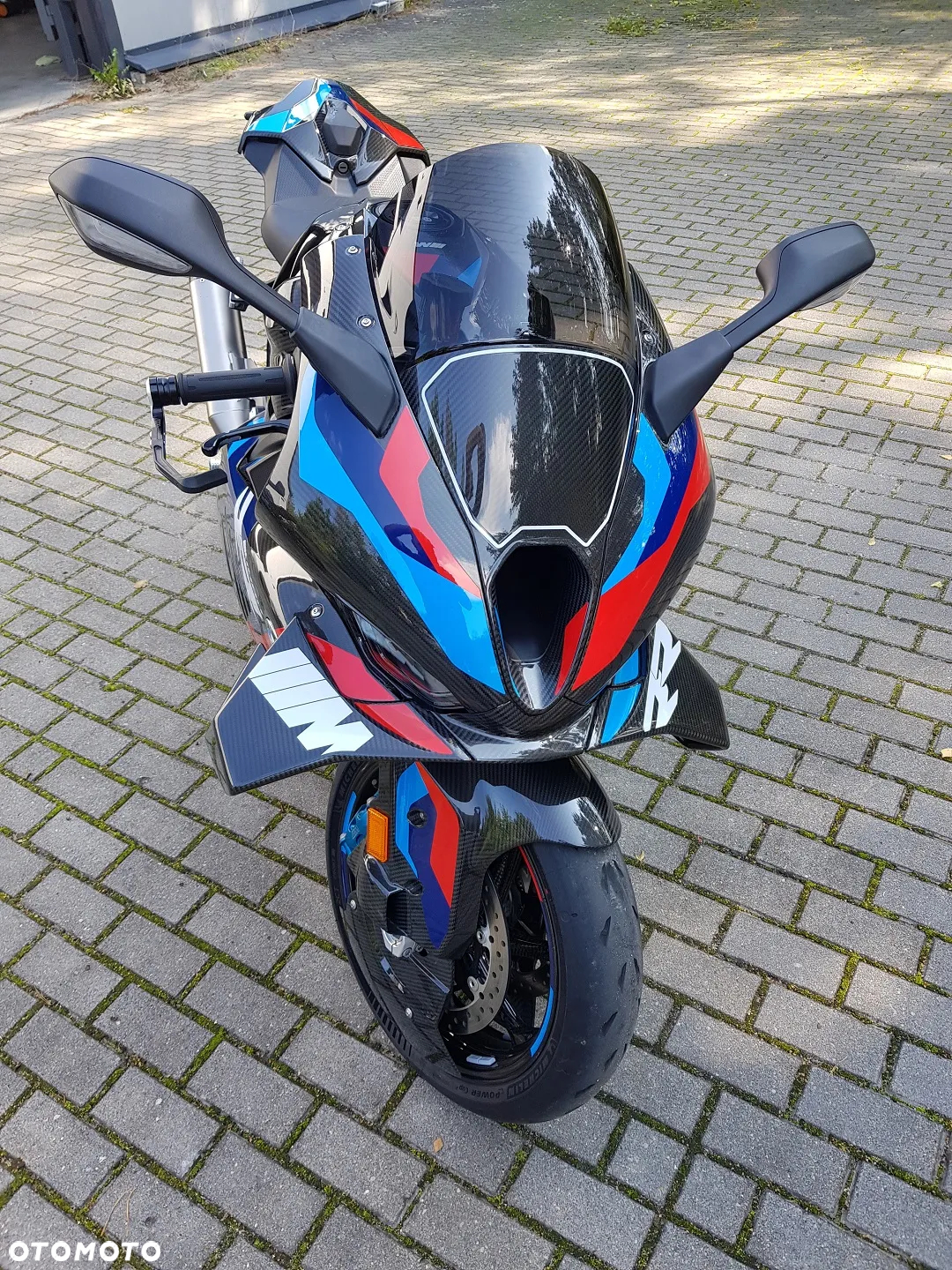 BMW S - 6