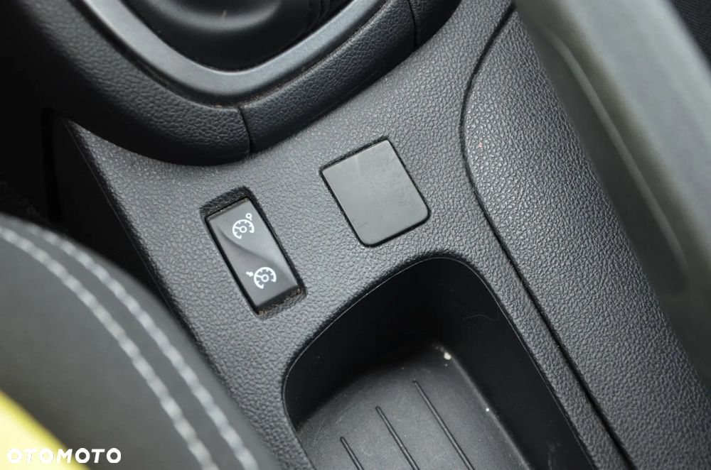 Renault Clio - 40
