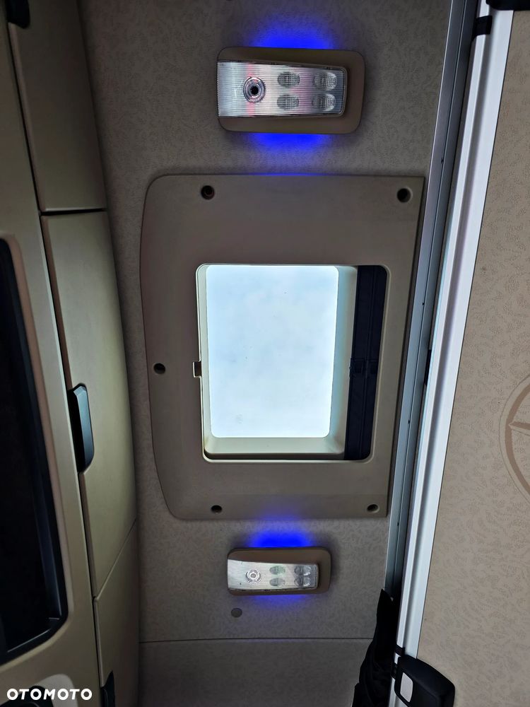 Mercedes-Benz ACTROS MP5 1853 / Salonka / Aktywny asystent kierowania / Klima postojowa - 17