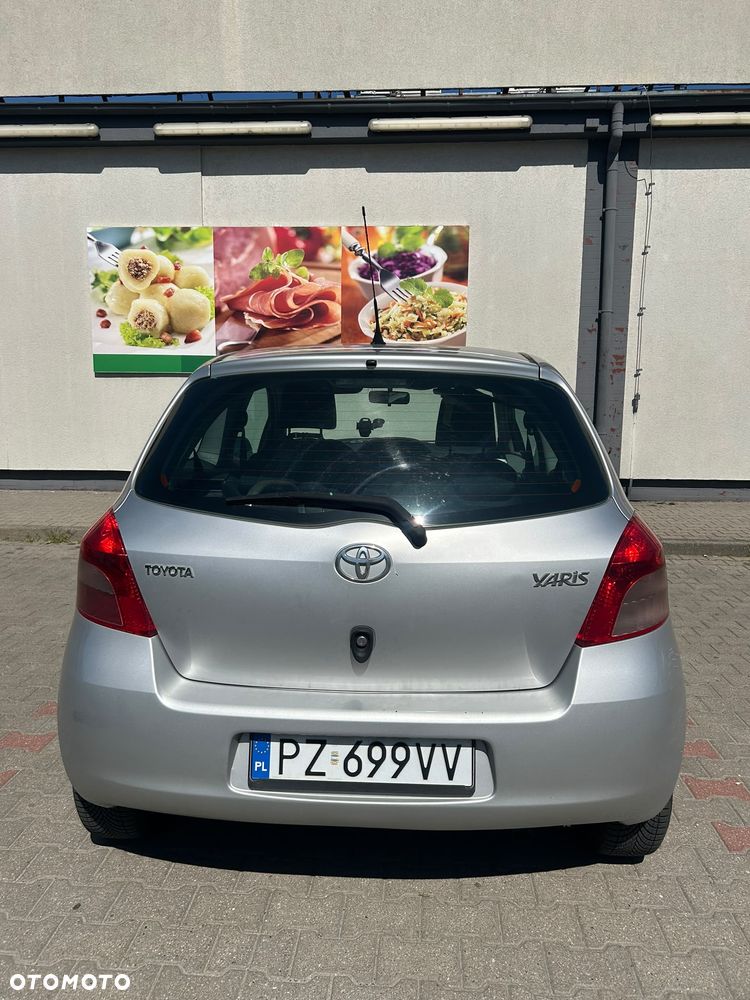 Toyota Yaris 1.3 VVT-i Luna - 1