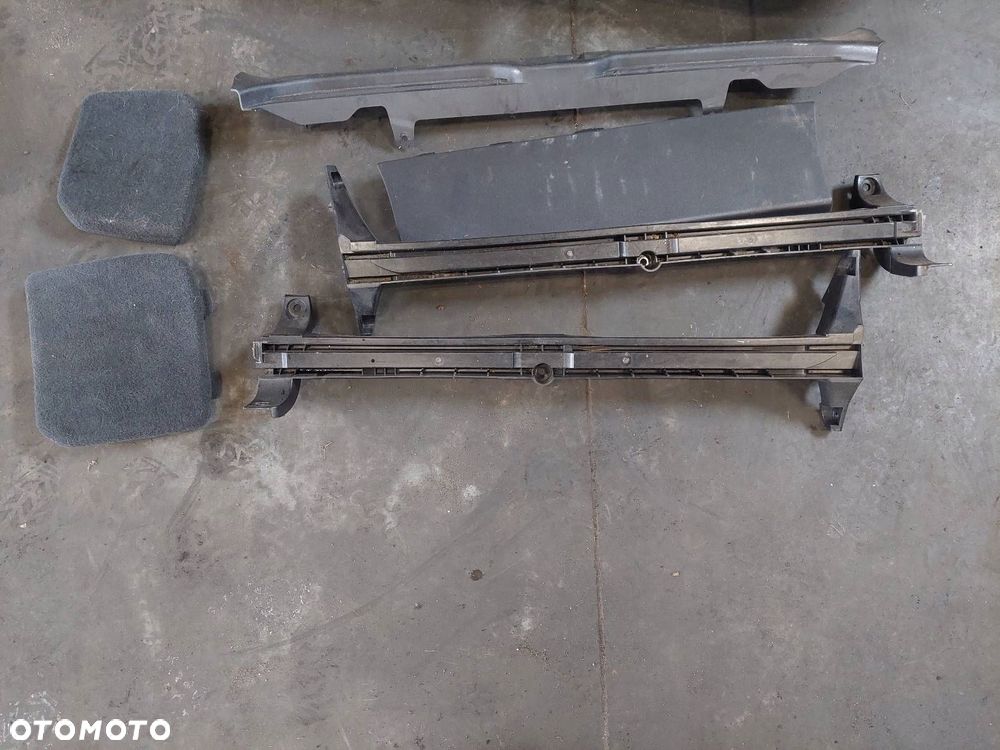 KOMPLETNE WNĘTRZE BAGAZNIKA BOCZKI PLASTIKI WYKŁADZINA VOLVO XC60 I - 4