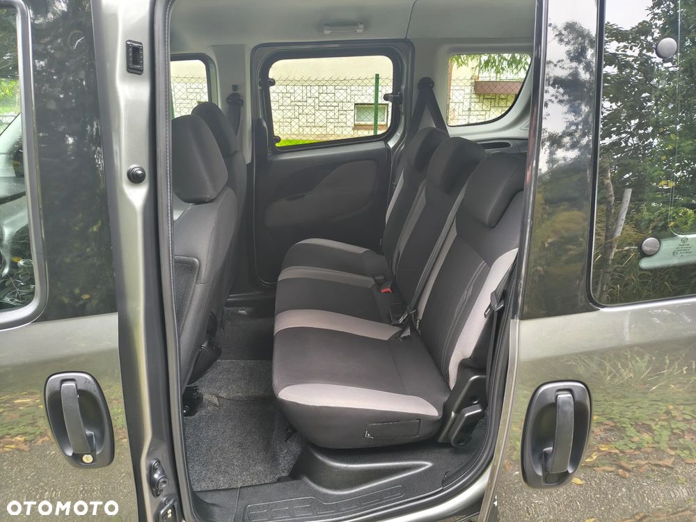 Fiat Doblo 1.4 16V Emotion - 12