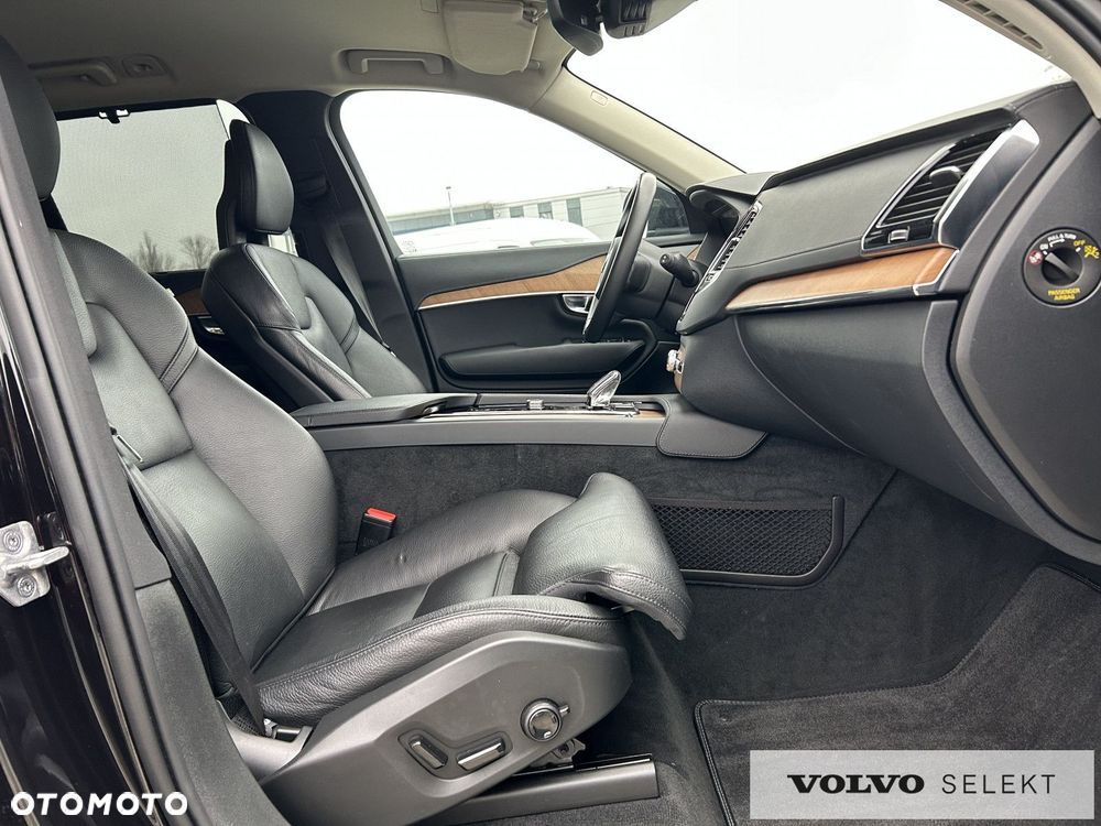 Volvo XC 90 - 25