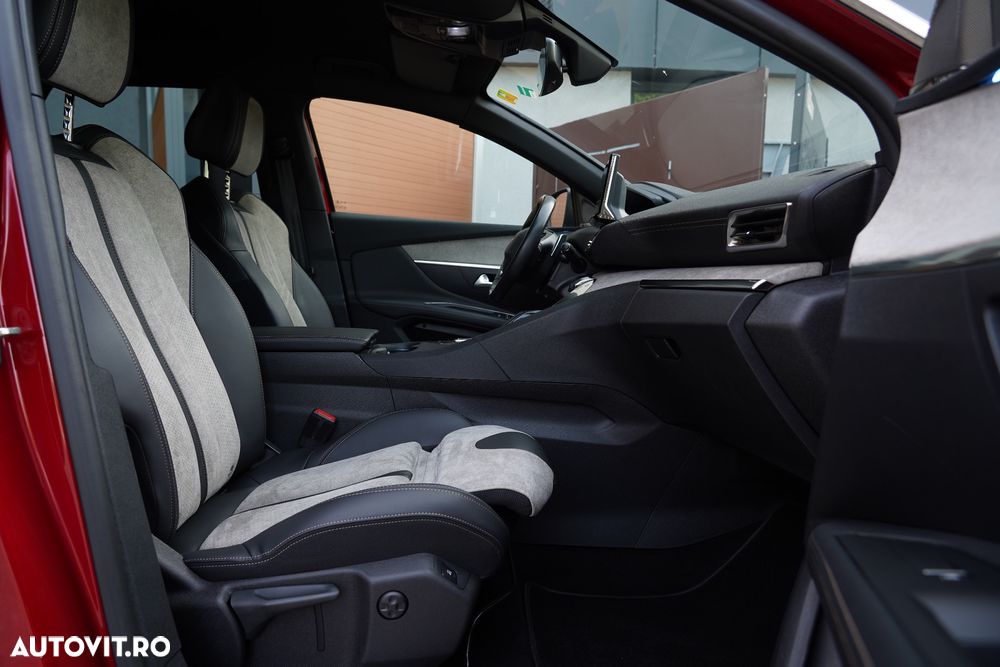 Peugeot 3008 PHEV EAT8 4X4 GT Pack - 32