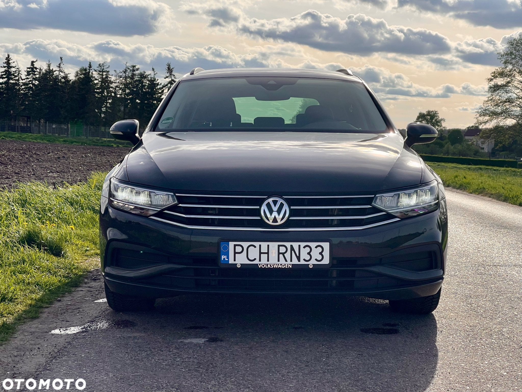 Volkswagen Passat - 2