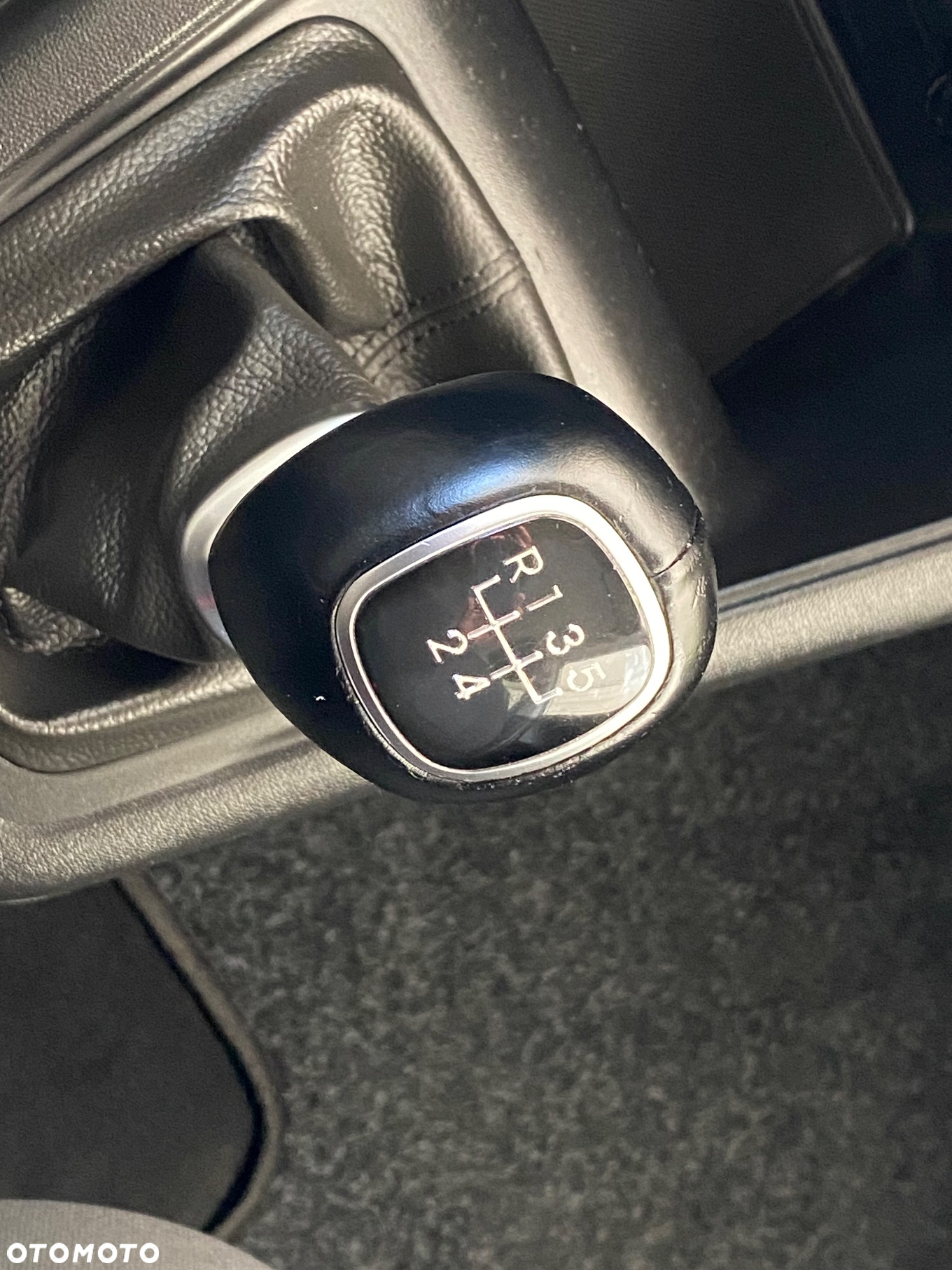 Hyundai ix20 - 25